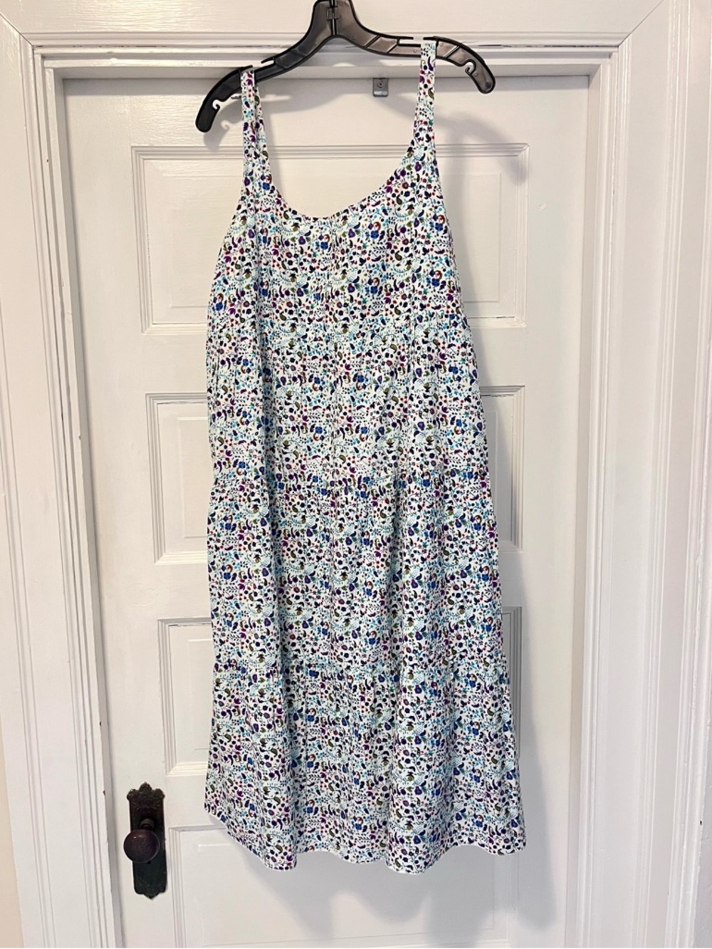 Cheerful summer tiered midi dress